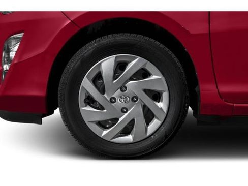 Used 2015 Toyota Prius C Three image 13