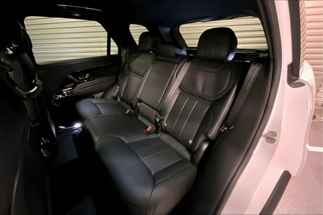 New 2026 Land Rover Range Rover Sport Dynamic SE AWD/4WD image 9