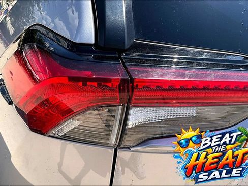 Used 2025 Toyota RAV4 XLE FWD image 34