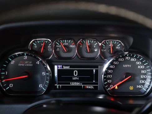 Used 2018 Chevrolet Silverado 1500 LT w/ All Star Edition image 12