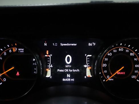 Used 2019 Jeep Wrangler Unlimited Sahara image 34