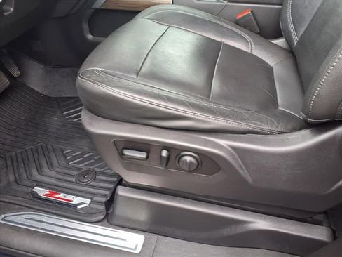 Used 2020 Chevrolet Silverado 1500 LT Trail Boss image 17