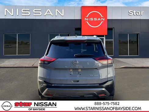 Used 2023 Nissan Rogue SL w/ SL Premium Package image 5