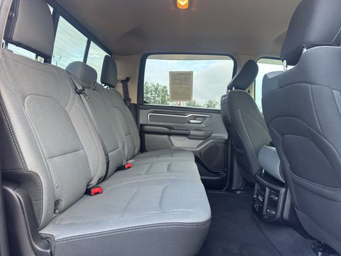 Used 2019 RAM 1500 Big Horn AWD/4WD image 17