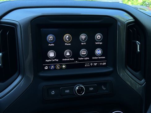 Used 2022 Chevrolet Silverado 1500 Custom AWD/4WD image 23