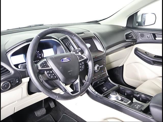 Used 2019 Ford Edge Titanium w/ Equipment Group 301A FWD image 6