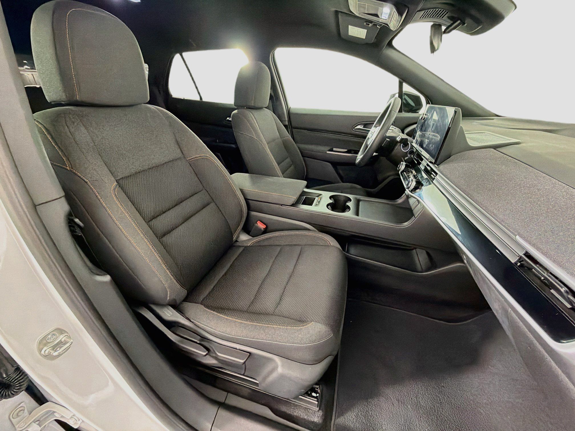 Used 2024 Honda Prologue EX image 31