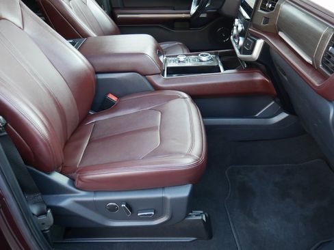 Used 2023 Ford Expedition Limited image 22