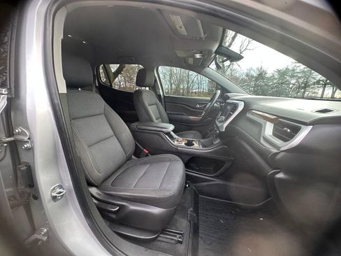 Used 2020 GMC Acadia SLE w/ Driver Convenience Package image 11