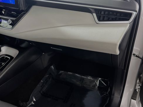 Used 2023 Toyota Corolla LE FWD image 35