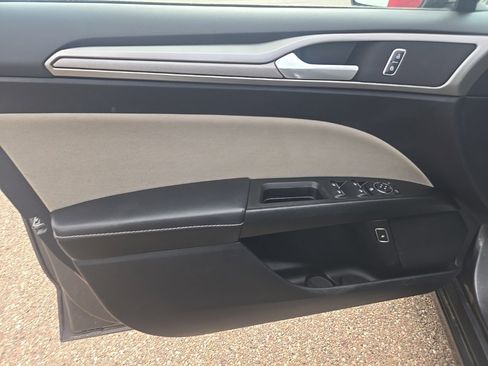 Used 2018 Ford Fusion S image 13