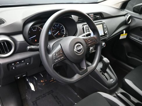 Used 2025 Nissan Versa S w/ Trunk Package FWD image 16