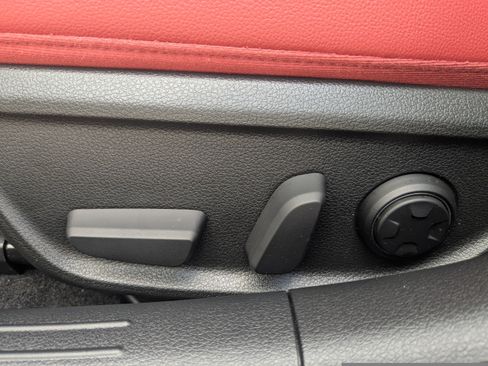 Used 2023 Genesis G70 2.0T w/ Sport Prestige Package image 24