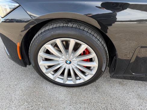Used 2020 BMW 740i w/ Premium Package image 12