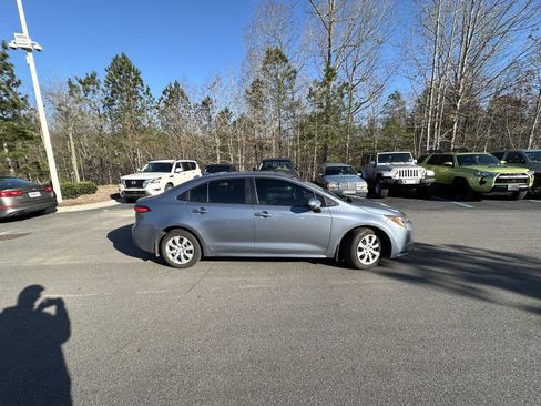 Used 2024 Toyota Corolla LE image 5