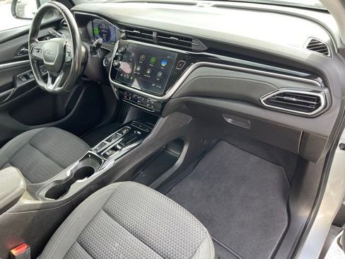 Certified 2023 Chevrolet Bolt EUV LT w/ Comfort Package image 14