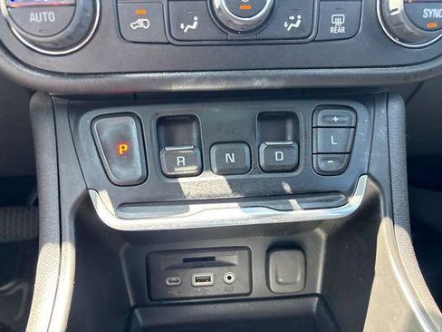 Used 2020 GMC Terrain SLT w/ Preferred Package FWD image 20