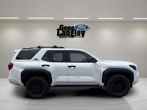 Used 2025 Toyota 4Runner TRD Off-Road Premium AWD/4WD image 14