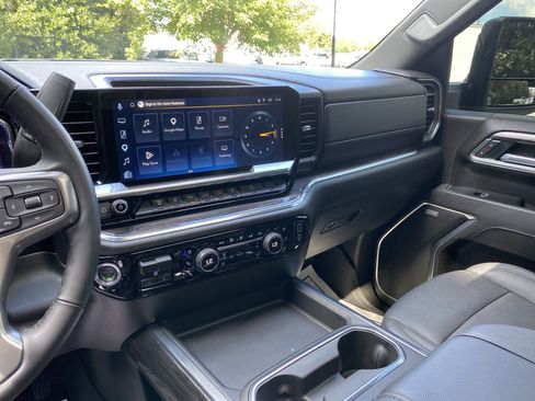 Used 2025 Chevrolet Silverado 2500 LTZ w/ LTZ Plus Package AWD/4WD image 25