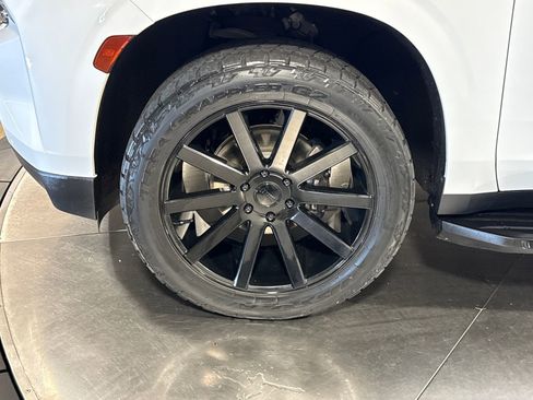 Used 2022 Chevrolet Tahoe RST w/ Luxury Package image 2