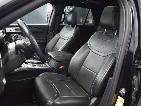 Used 2020 Ford Explorer ST w/ ST Street Pack image 13