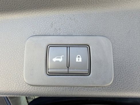 Certified 2025 Nissan Murano SV image 34