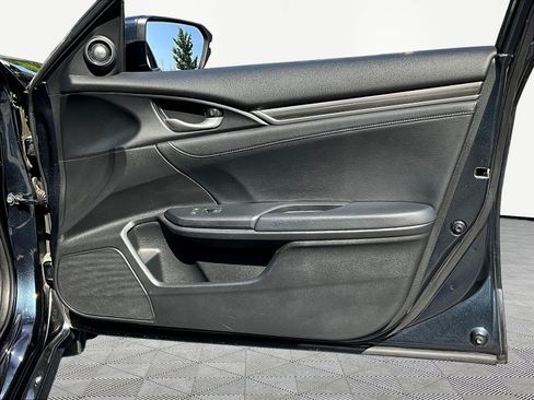 Used 2019 Honda Civic Touring image 28