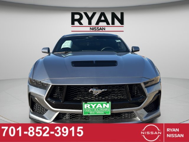 Used 2025 Ford Mustang GT RWD image 2