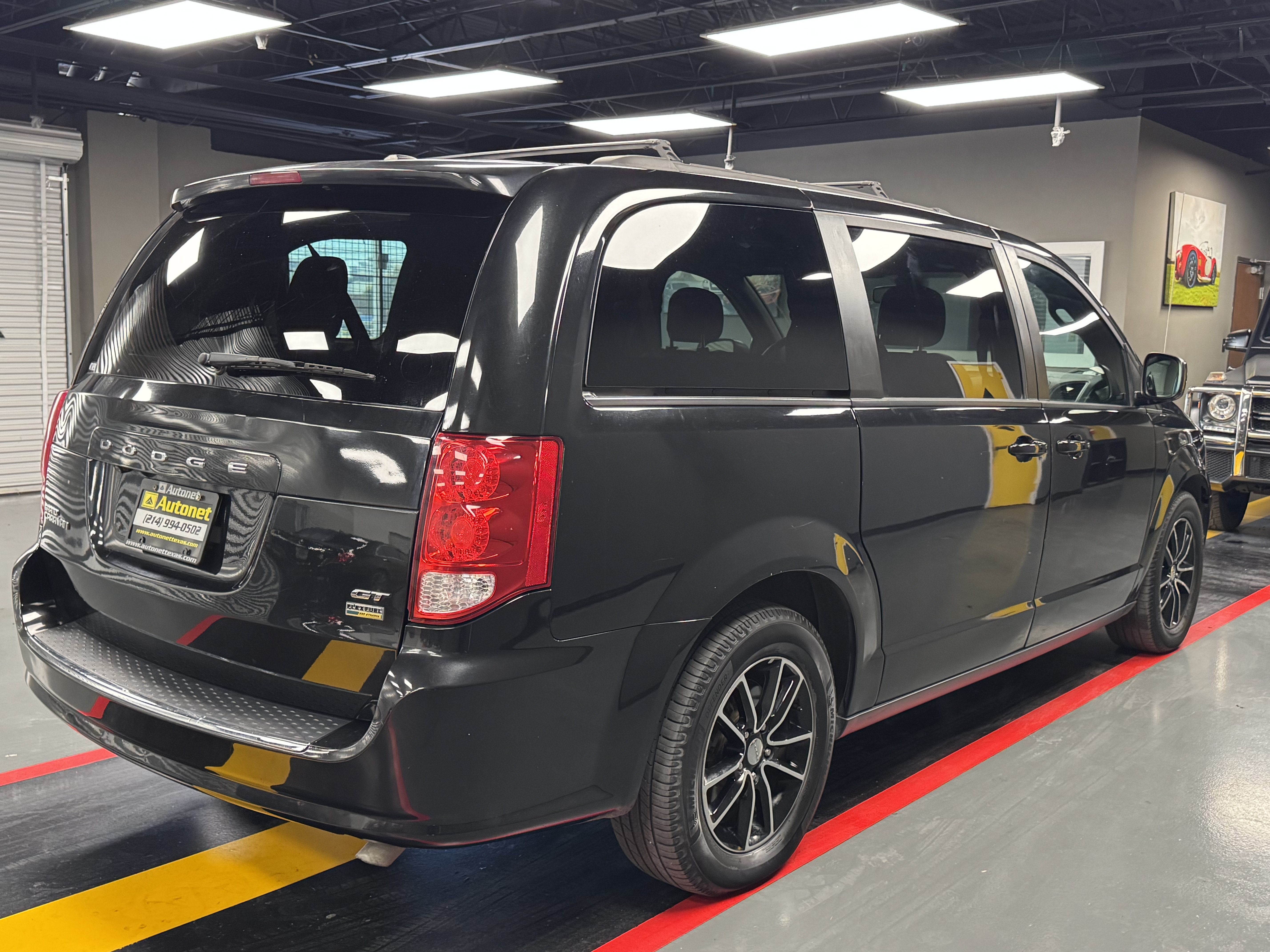 Used 2018 Dodge Grand Caravan GT FWD image 4