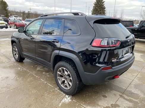 Certified 2020 Jeep Cherokee Trailhawk image 8