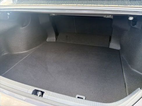 Used 2022 Toyota Camry SE FWD image 16