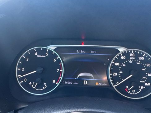 Used 2023 Nissan Sentra SV w/ SV Premium Package FWD image 39