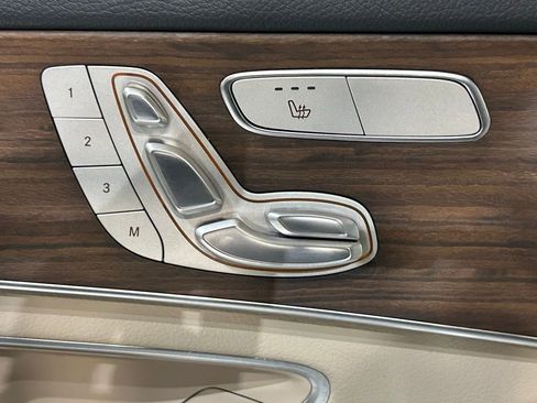 Used 2022 Mercedes-Benz GLC 300 4MATIC image 44