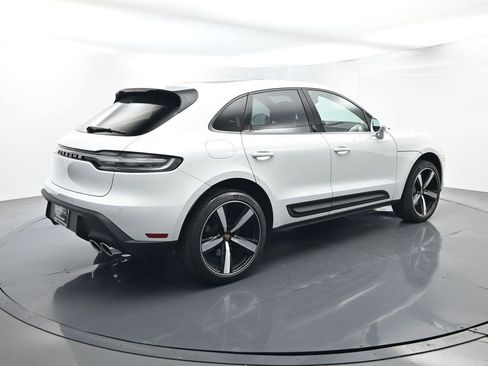 Certified 2025 Porsche Macan AWD/4WD image 15