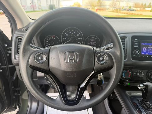 Used 2018 Honda HR-V LX image 23