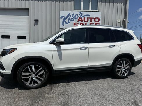 Used 2018 Honda Pilot Elite image 12