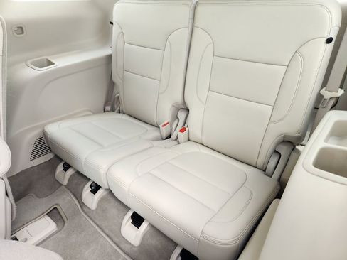 Used 2022 GMC Acadia Denali FWD image 31
