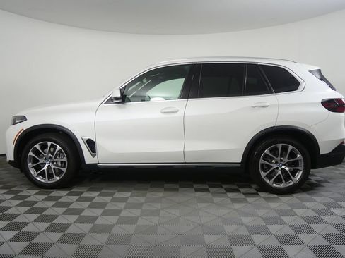 Used 2024 BMW X5 xDrive40i w/ Parking Assistance Package AWD/4WD image 6