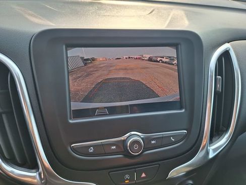Used 2022 Chevrolet Equinox LT FWD image 24