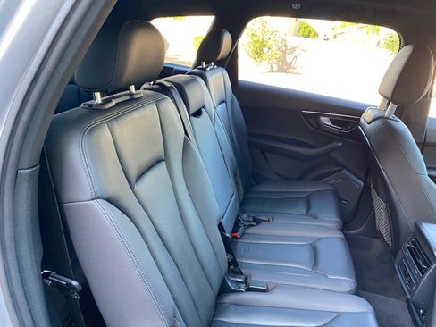 Used 2020 Audi Q7 2.0T Premium Plus AWD/4WD image 46