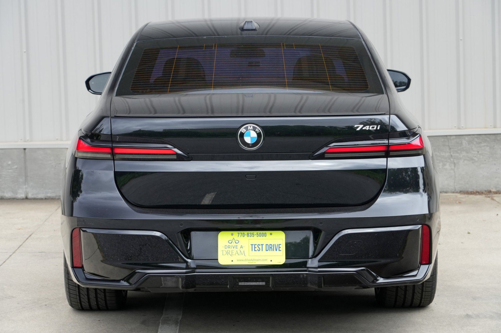 Used 2023 BMW 740i w/ Parking Assistance Package RWD image 55