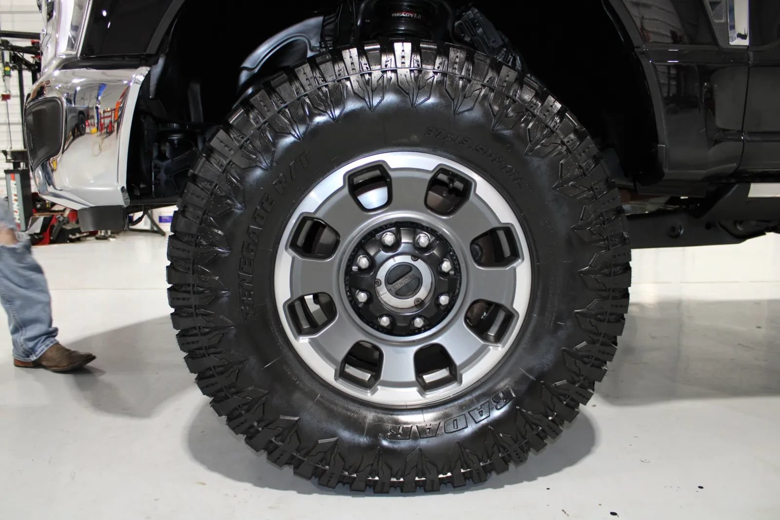 Used 2023 Ford F250 King Ranch w/ Tremor Off-Road Package AWD/4WD image 31