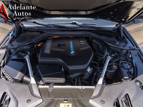 Used 2019 BMW 530e w/ Convenience Package RWD image 6