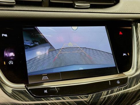 Used 2024 Cadillac XT6 Premium Luxury image 17
