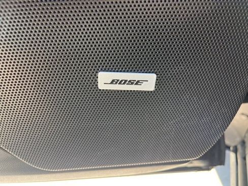 Used 2025 Cadillac XT6 Premium Luxury image 15