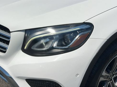 Used 2018 Mercedes-Benz GLC 300 4MATIC image 7