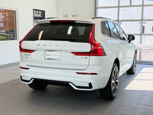 Used 2024 Volvo XC60 B5 Plus w/ Protection Package Premier AWD/4WD image 5