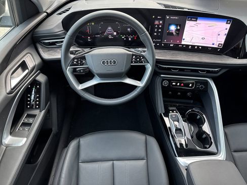 New 2025 Audi Q5 Premium image 11