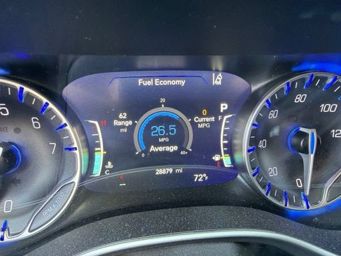 Used 2026 Chrysler Pacifica Select FWD image 3