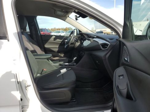 Used 2022 Buick Encore GX Select image 39